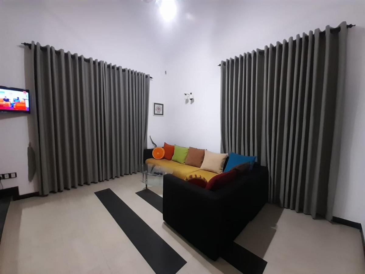 Sobaya Residence Ambalantota Exterior photo